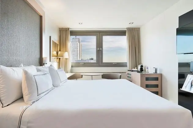Melia The Level - The Level Lounge Access