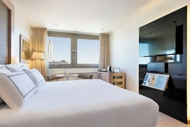 Melia The Level - The Level Lounge Access
