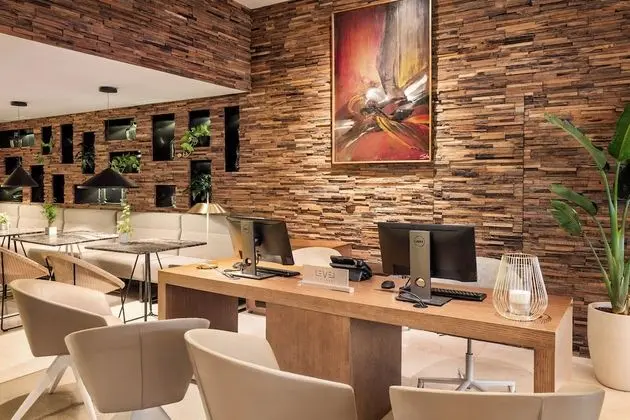 Melia The Level - The Level Lounge Access