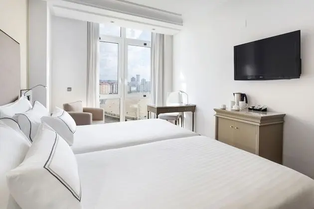 Deluxe Room with Sea and Promenade View