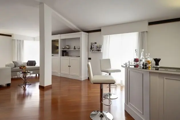 The Level Ambassador Suite (2+2)