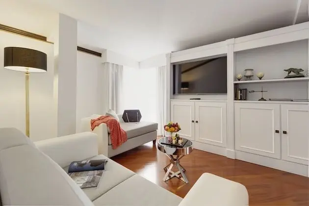 The Level Ambassador Suite (2+2)
