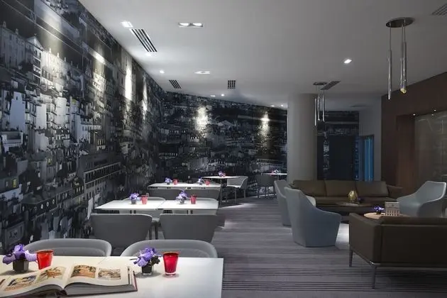PREMIUM THE LEVEL WITH TOUR EIFFEL VIEW