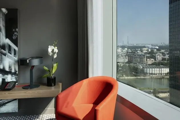 PREMIUM THE LEVEL WITH TOUR EIFFEL VIEW (2+1