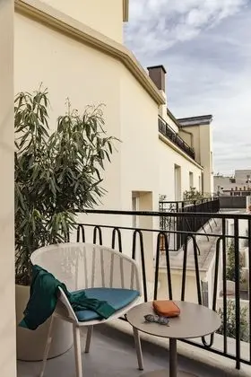 Deluxe Oda, Balkon (Extra)