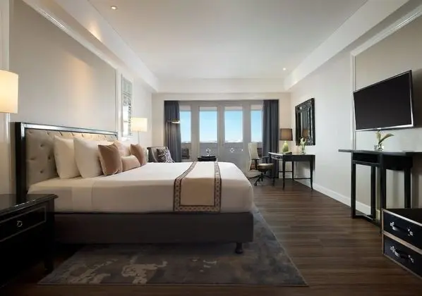 Junior Suite The Level with Executive Lounge Access