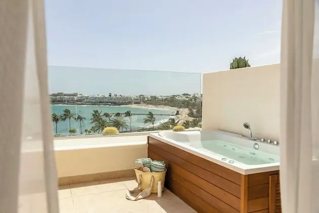 The Reserve Junior Suite Ocean Front Jacuzzi