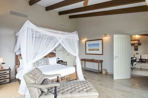 2-Bedroom Suite Savannah Panoramic