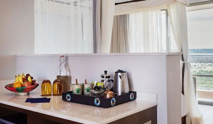 2-Bedroom Suite Savannah Panoramic