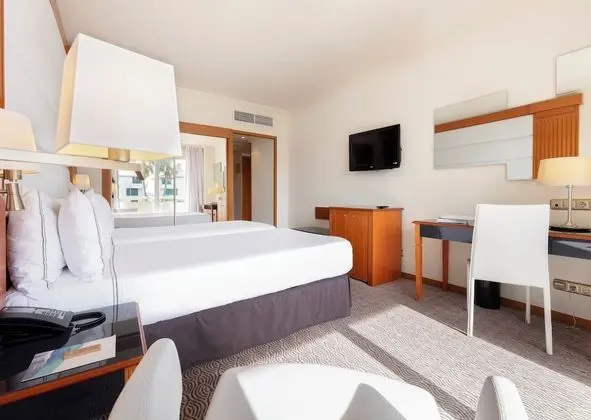 Melia Room, Havuz Manzaralı