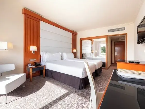 Melia Room, Havuz Manzaralı