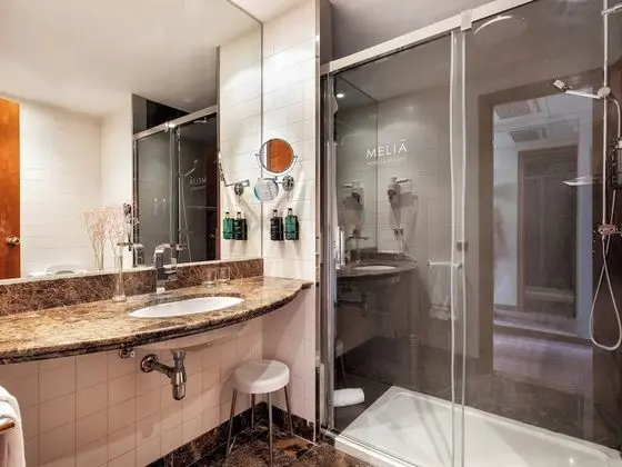 Melia Room, Havuz Manzaralı