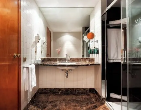 Melia Room, Havuz Manzaralı