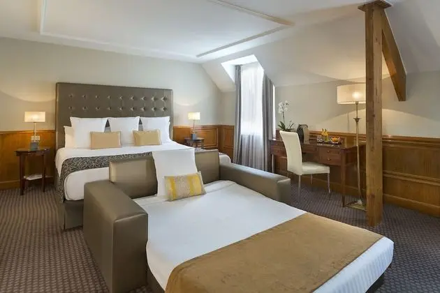 Grand Oda (Grand Premium 2 Adults + 1 Child)
