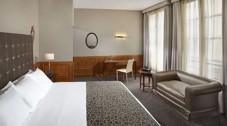 Grand Oda (Grand Premium 2 Adults + 1 Child)