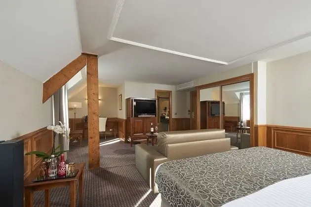 Grand Oda (Grand Premium 2 Adults + 1 Child)