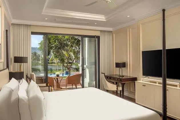 Villa, 4 Yatak Odası, Kişiye Özel Havuzlu, Göl Manzaralı