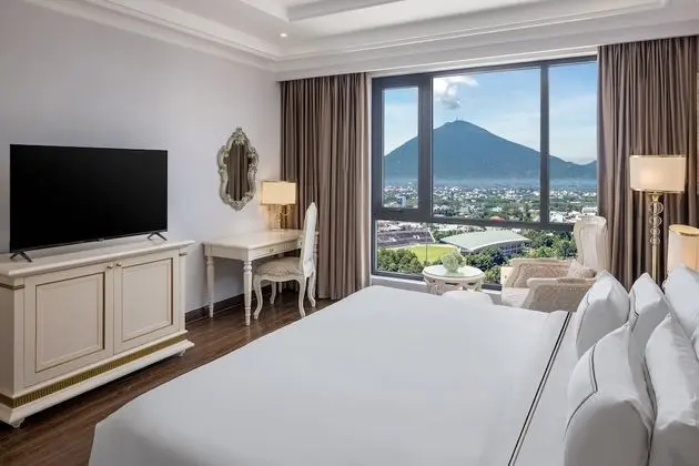 Premium Tek Büyük Yataklı Oda, Dağ Manzaralı