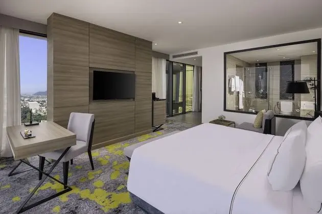 Premium Corner Room