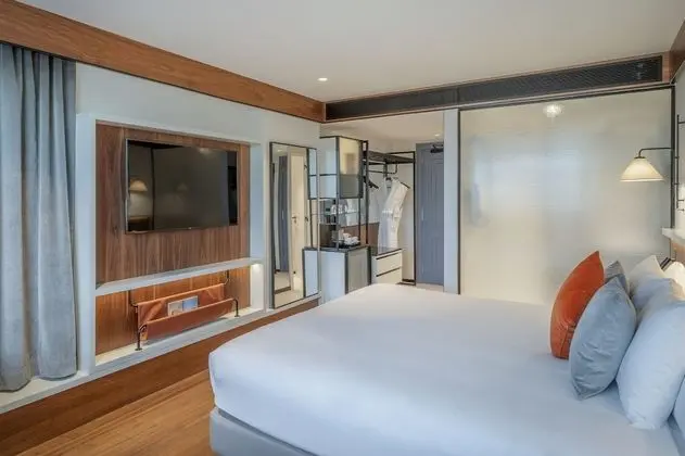 Premium Room King Bed