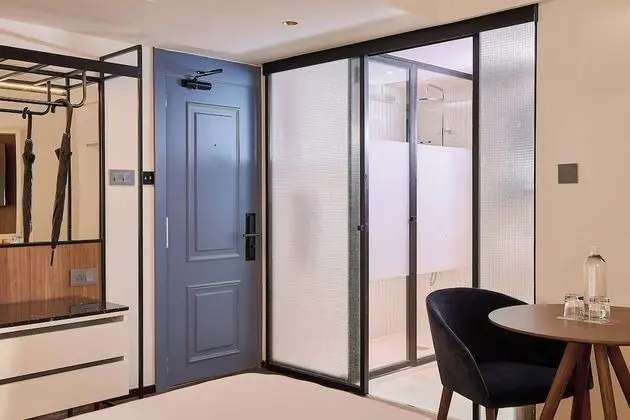 Premium Room King Bed