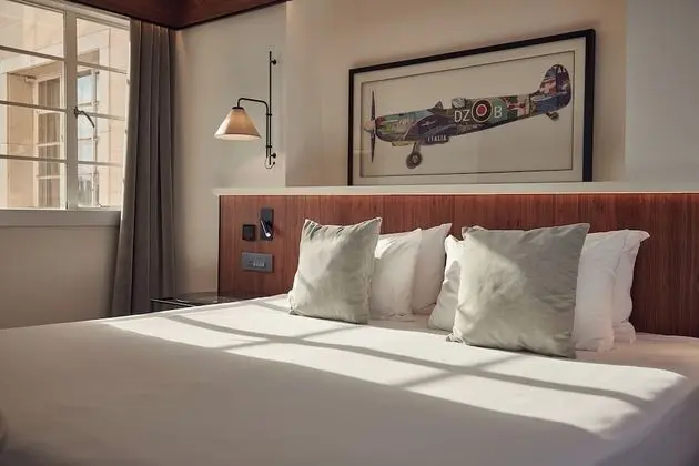 Premium Room King Bed