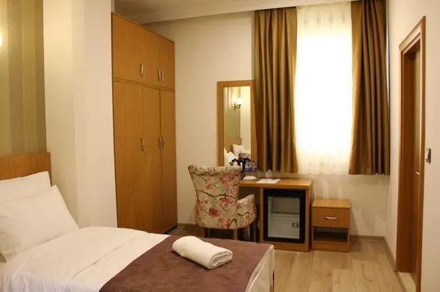 Tek Kişilik, Şehir Manzaralı