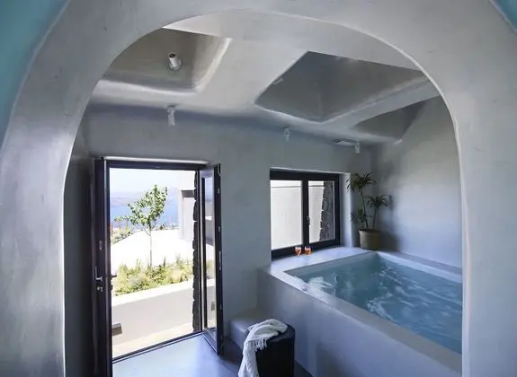 Melidonia Villa with Caldera View and Private Pool