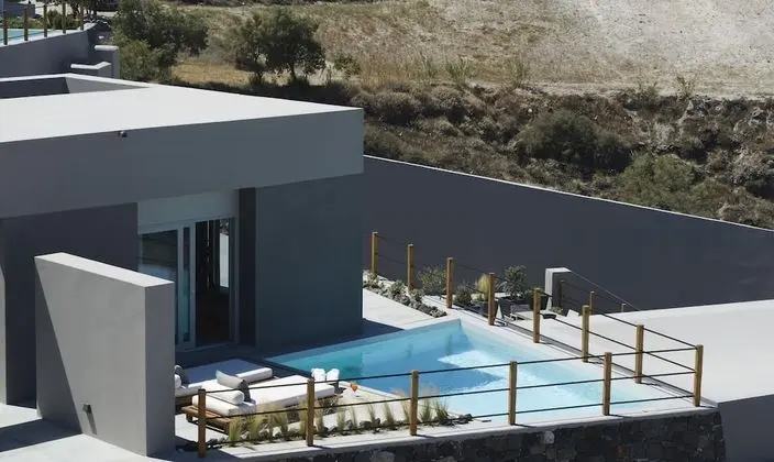 Superior Honeymoon Suite with Private Pool and Caldera View