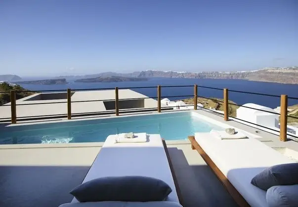 Superior Suite with Loft with Caldera View and Private Pool