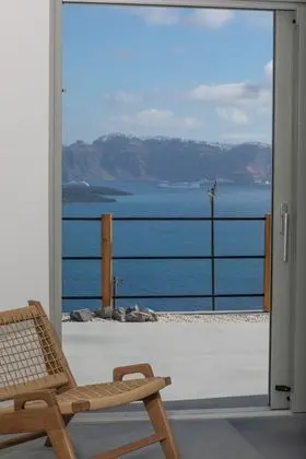 Superior Suite with Loft with Caldera View and Private Pool