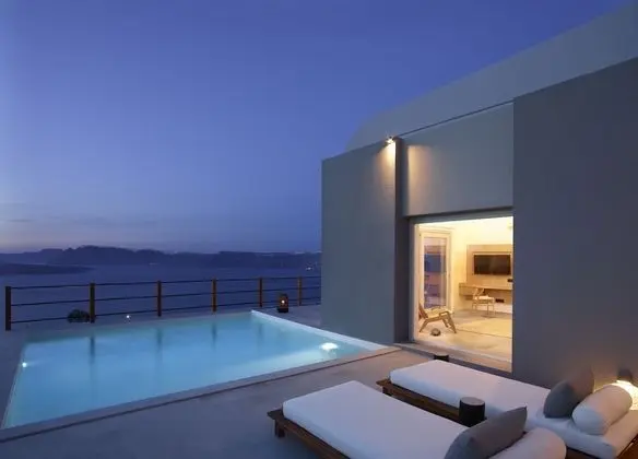 Superior Suite with Loft with Caldera View and Private Pool