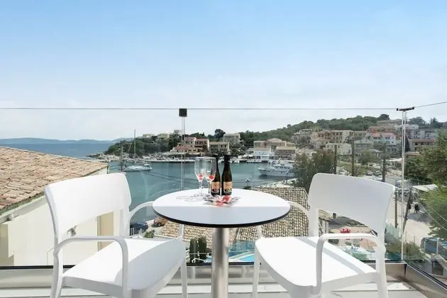 Tek Büyük Yataklı Oda, Deniz Manzaralı (with extra bed)