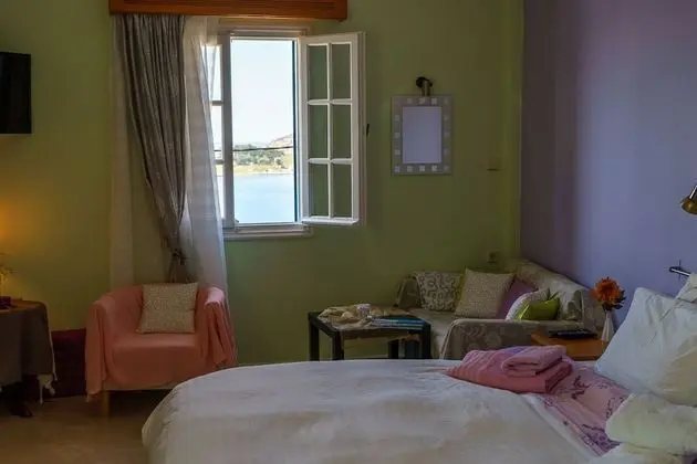 Honeymoon Oda, Deniz Manzaralı (Top Floor)