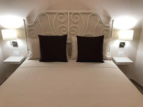 Royal Tek Büyük Yataklı Oda