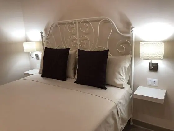 Royal Tek Büyük Yataklı Oda