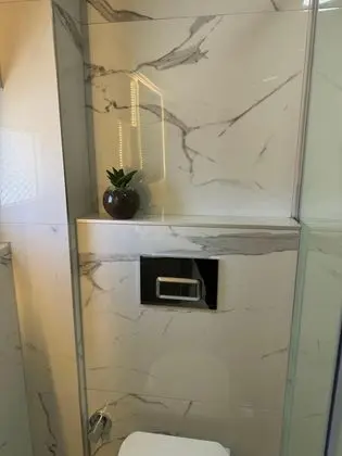 Çift Kişilik, Kara Manzaralı, Balkonlu