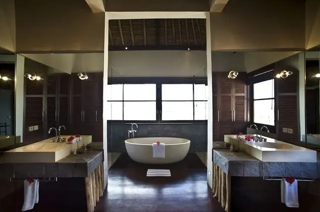 Luxury Villa, 5 Yatak Odası, Kişiye Özel Havuzlu, Denize Sıfır