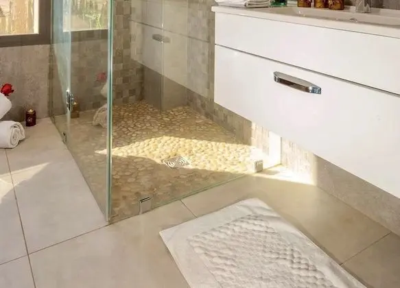 Luxury Villa, Birden Çok Yatak Odası