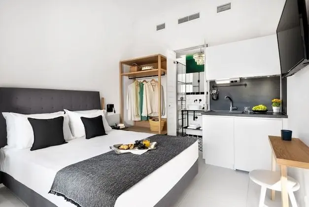 Luxury Tek Büyük Yataklı Oda