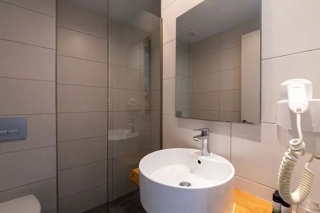 Superior Tek Büyük Yataklı Oda, Havuz Kullanımı, Bahçe Manzaralı