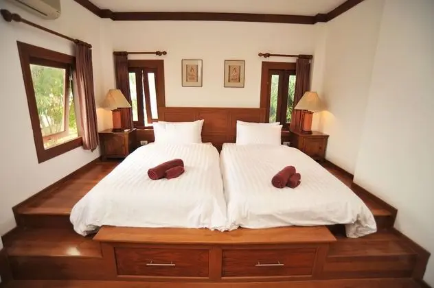Luxury Süit, 6 Yatak Odası, Deniz Manzaralı, Havuz Kenarı