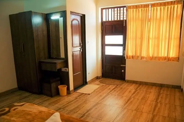 Royal Kır Evi, 1 Çift Kişilik Yatak, Sigara İçilmez