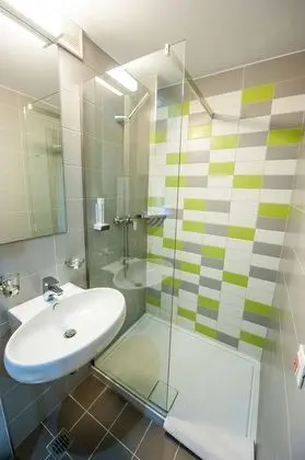 Standard Tek Büyük veya İki Ayrı Yataklı Oda