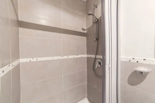 Tek Büyük Yataklı Oda, Özel Banyo