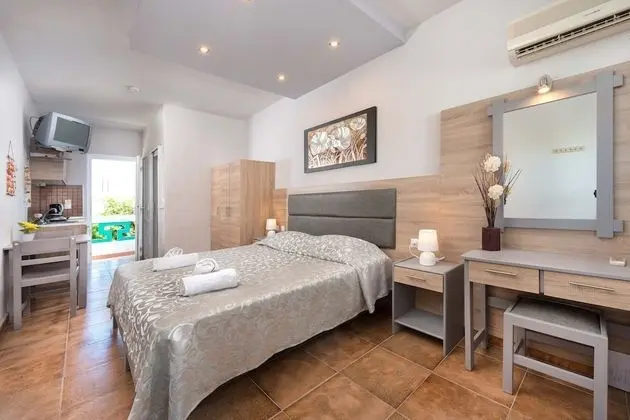 Superior Stüdyo, Balkon, Bahçe Manzaralı
