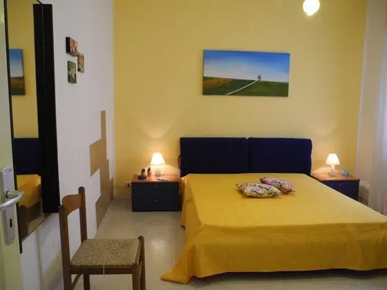 Comfort Tek Büyük Yataklı Oda (Gialla)