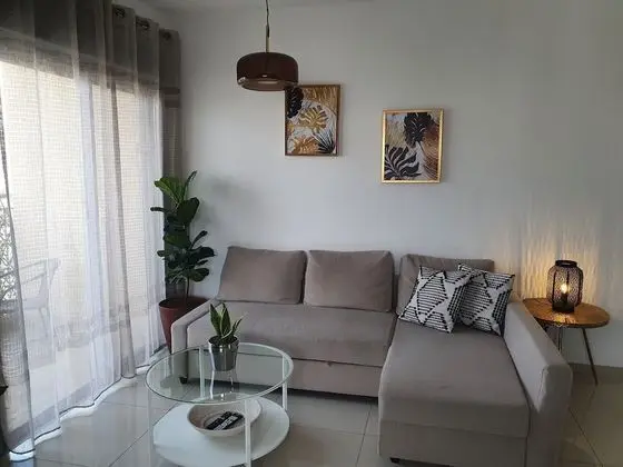 Apart Daire, 1 Büyük (Queen) Boy Yatak ve Çekyat, Balkon, Şehir Manzaralı