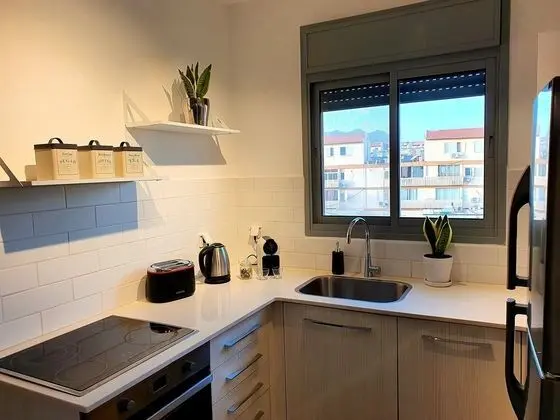 Apart Daire, 1 Büyük (Queen) Boy Yatak ve Çekyat, Balkon, Şehir Manzaralı