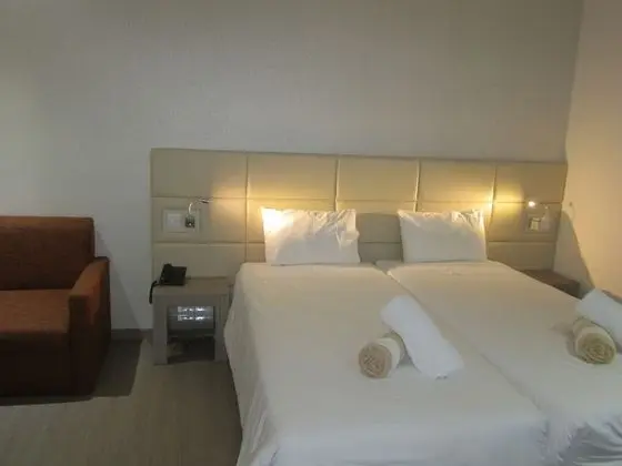 Deluxe Tek Büyük veya İki Ayrı Yataklı Oda